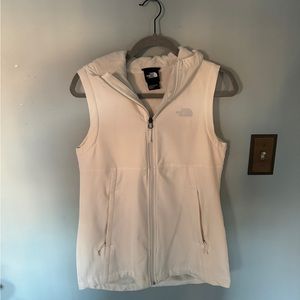 North Face - Women's Shelbe Raschel Hooded Vest in White